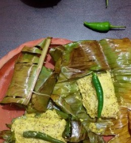 Bhetki Macher Paturi (Barramundi Fish Fillets wrapped in Banana leaf ) Recipe